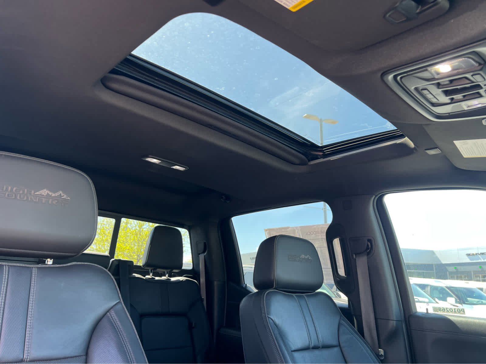 Used 2022 Chevrolet Silverado 1500 High Country AWD/4WD image 21