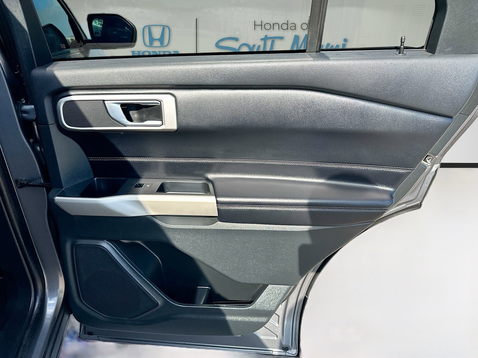 Used 2021 Ford Explorer XLT image 31