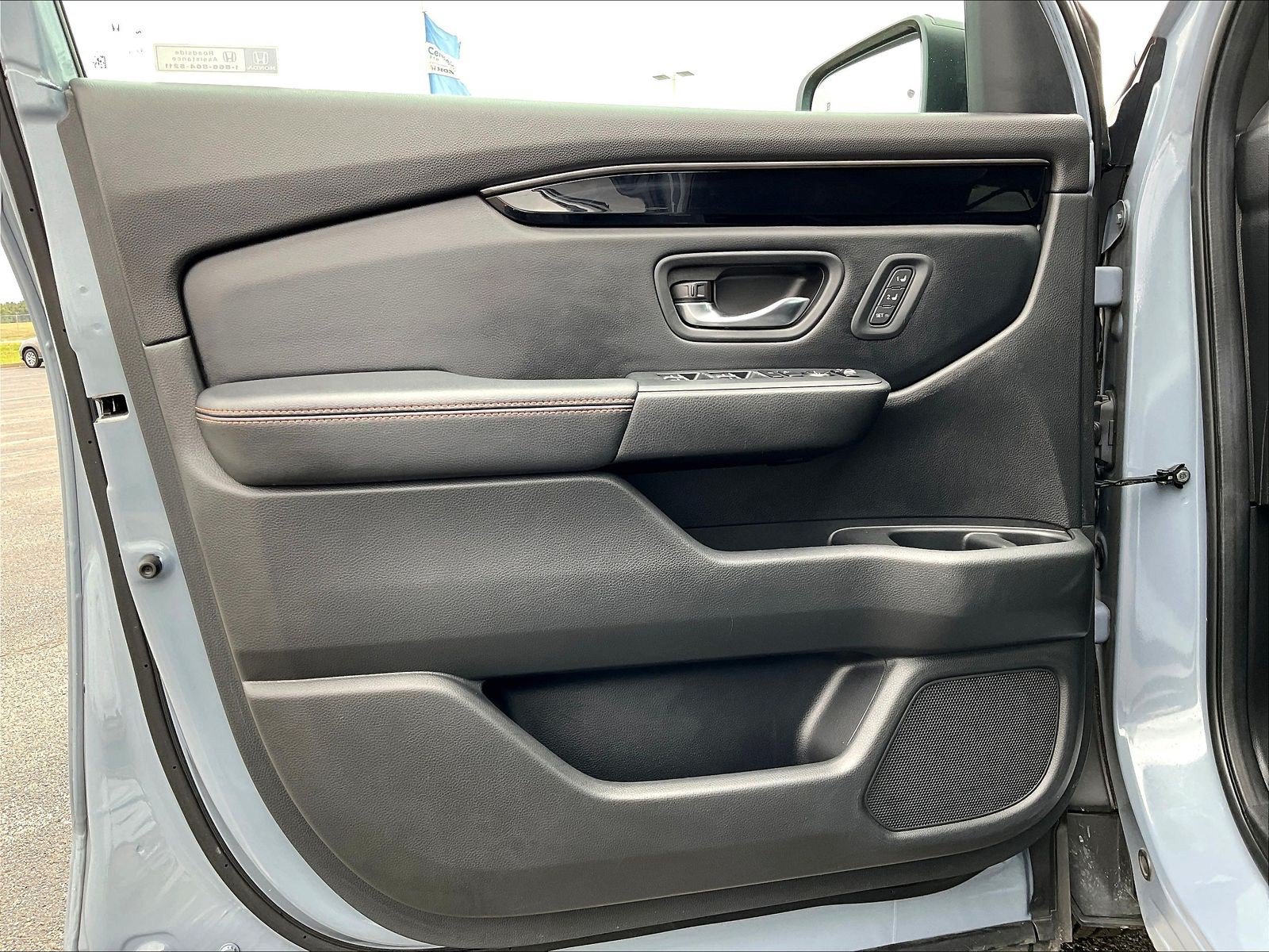 Certified 2024 Honda Pilot TrailSport image 31