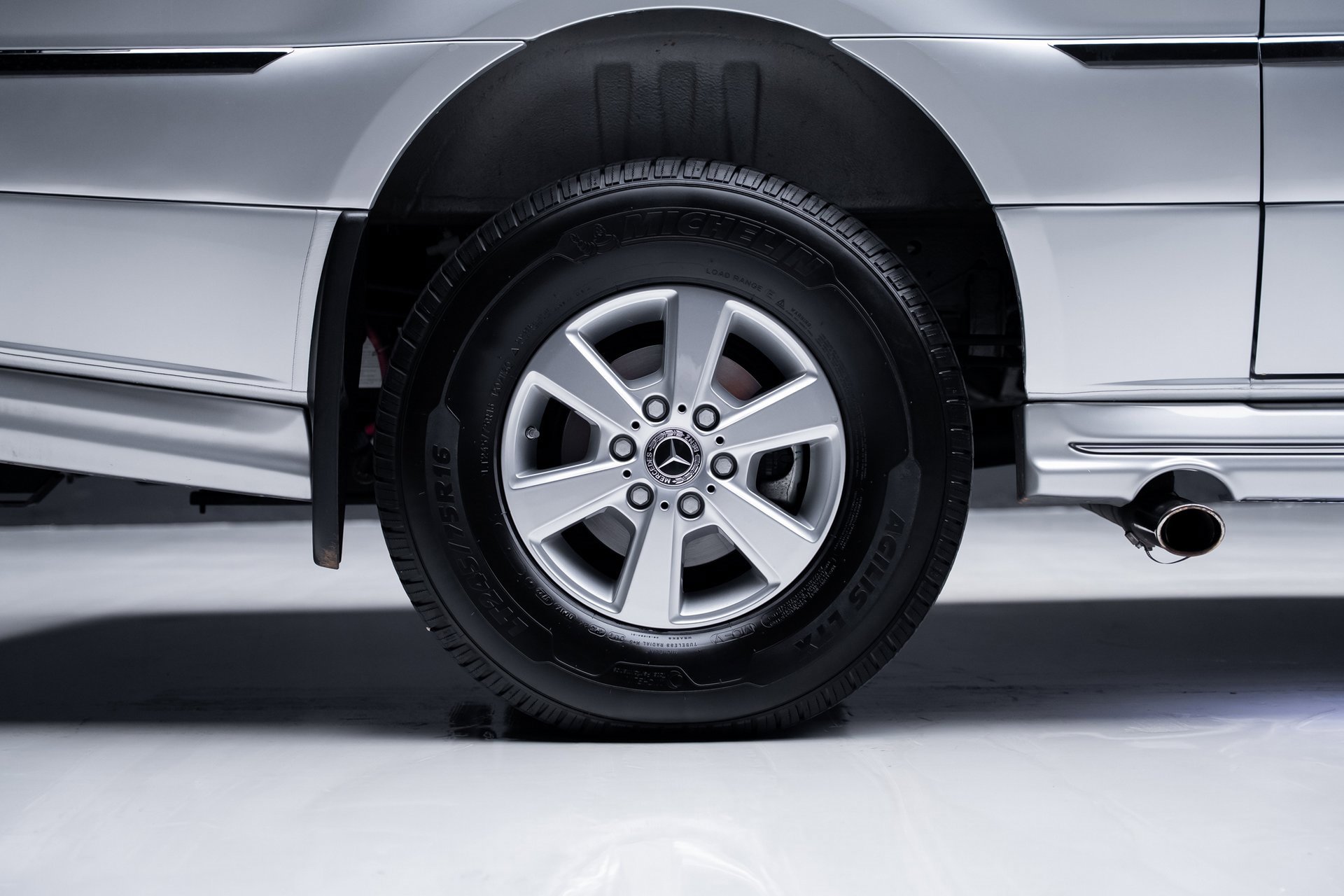 Used 2022 Mercedes-Benz Sprinter 144 Cargo image 37