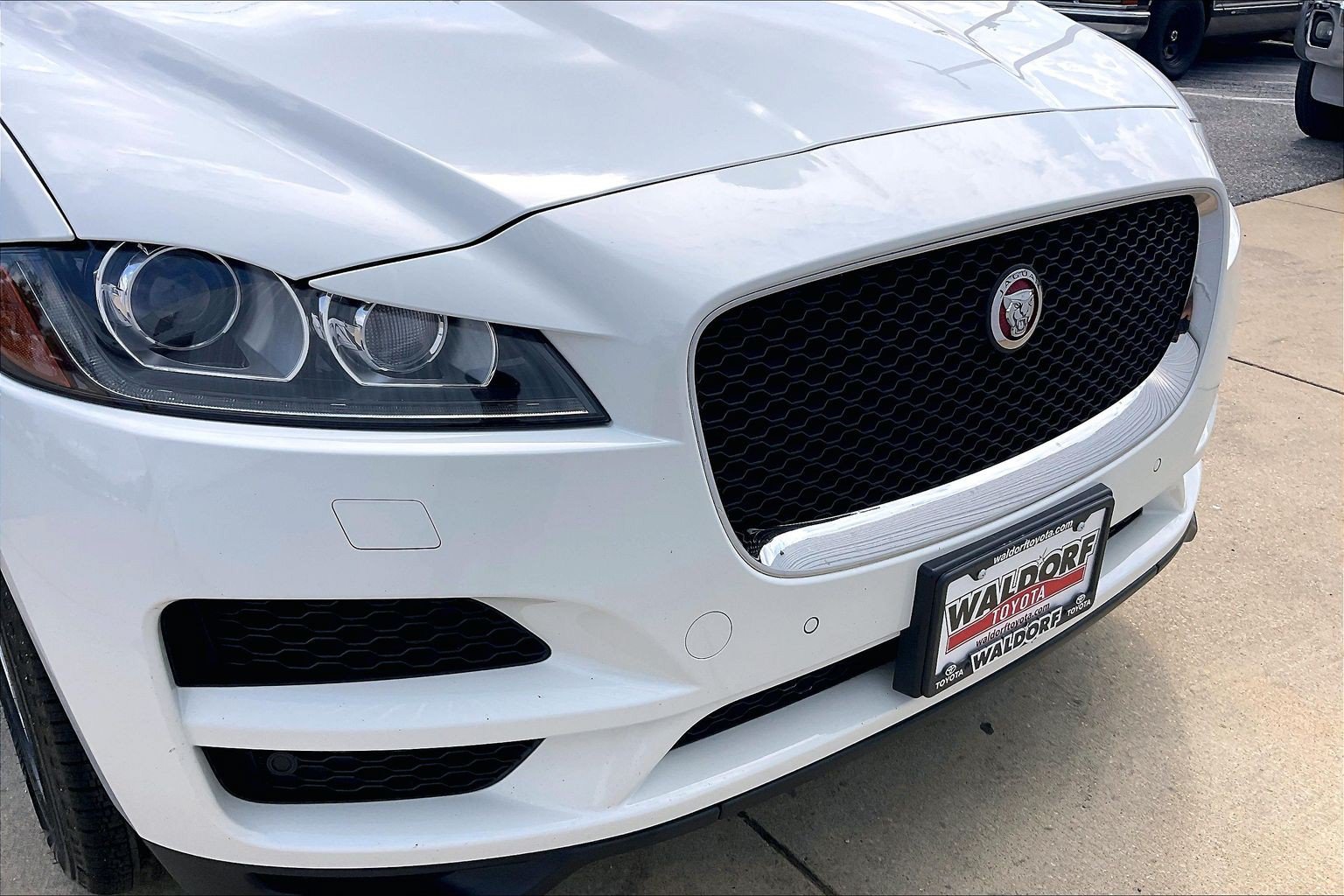 Used 2020 Jaguar F-PACE Prestige AWD/4WD image 33