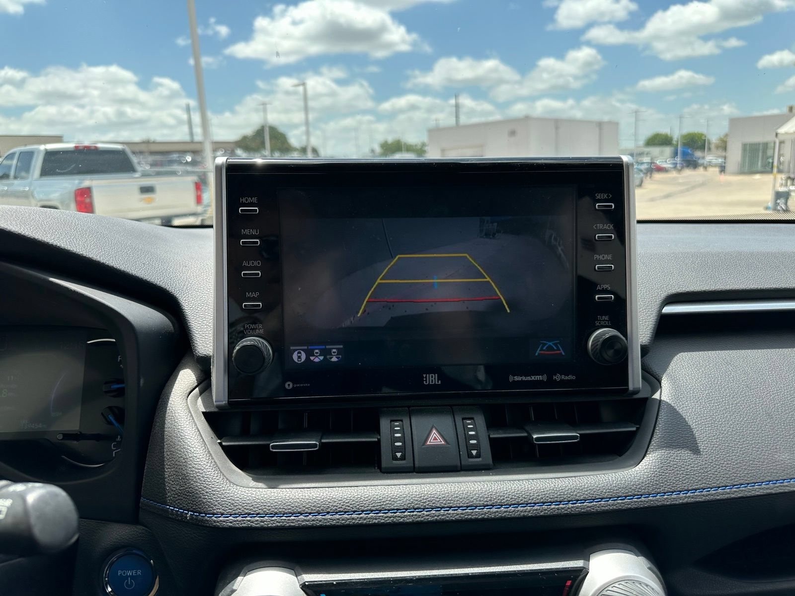 Used 2022 Toyota RAV4 XSE AWD/4WD image 10