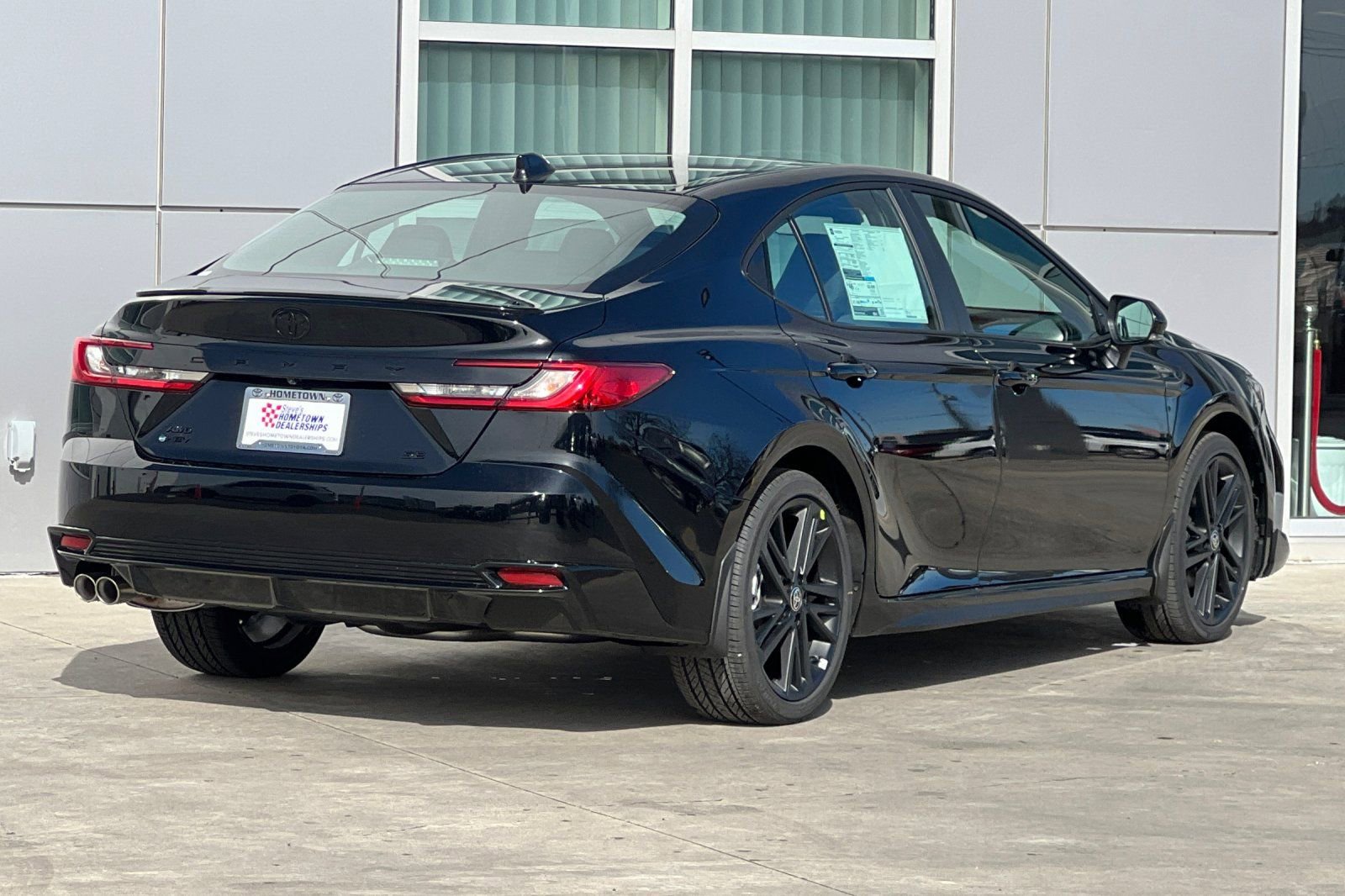 New 2026 Toyota Camry Hybrid w/ Multimedia Upgrade Package image 4