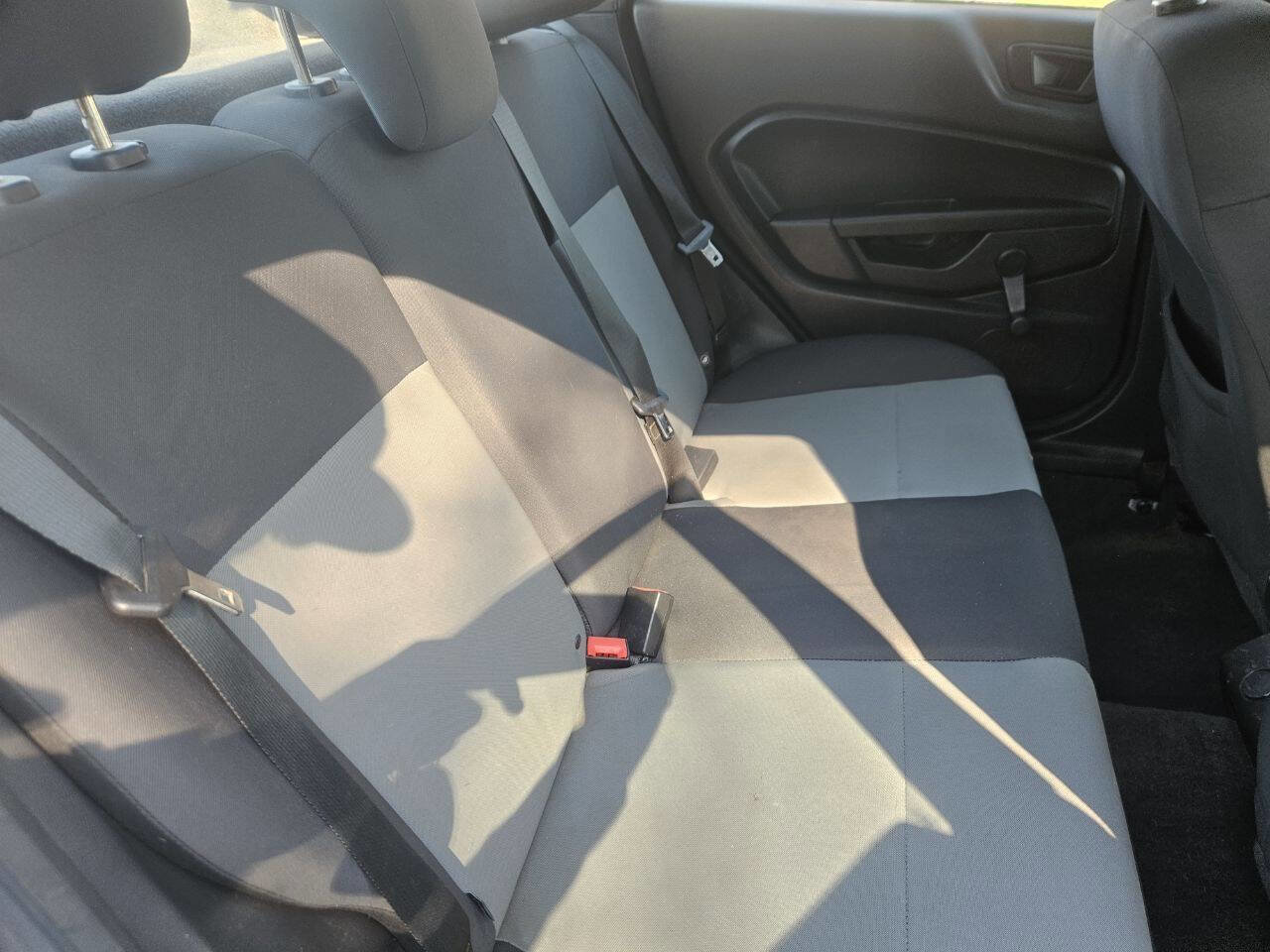 Used 2016 Ford Fiesta S FWD image 13