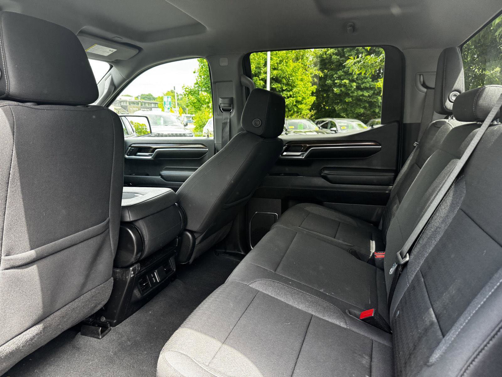 Certified 2024 Chevrolet Silverado 1500 LT AWD/4WD image 10