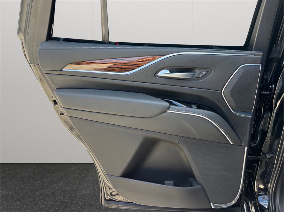 Used 2022 Cadillac Escalade Luxury RWD image 42