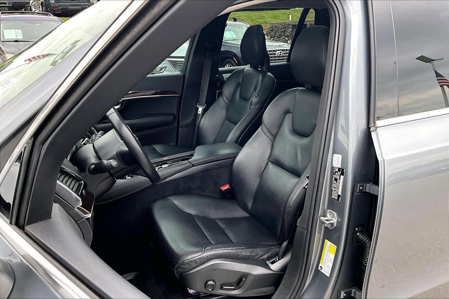 Used 2016 Volvo XC90 T6 Momentum w/ Momentum Plus Package AWD/4WD image 19