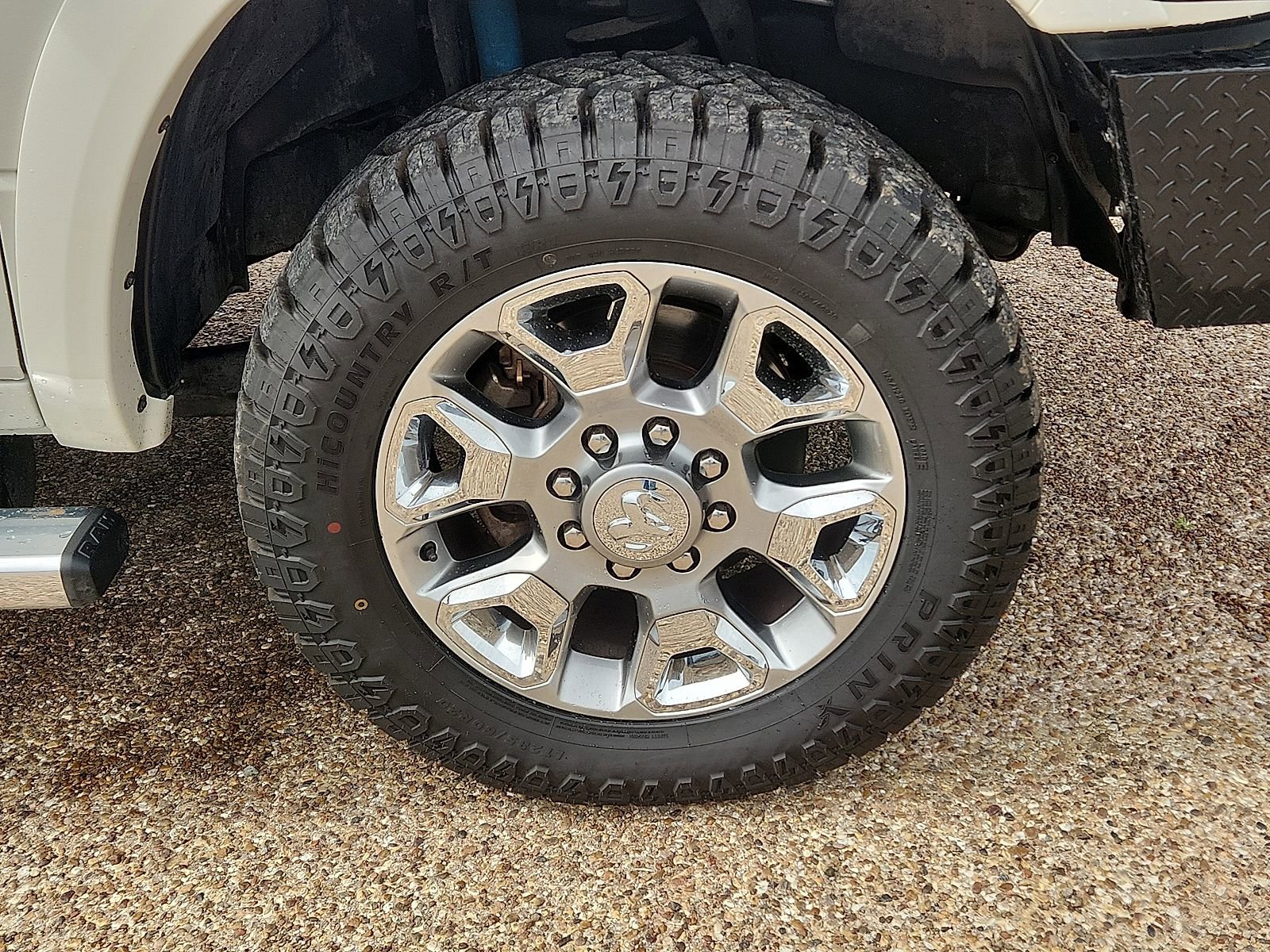 Used 2017 RAM 2500 Limited AWD/4WD image 7