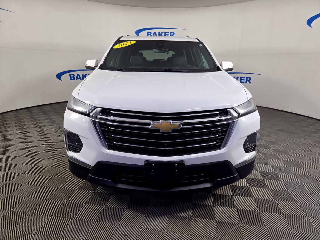 Certified 2023 Chevrolet Traverse LT w/ LT Premium Package AWD/4WD image 9