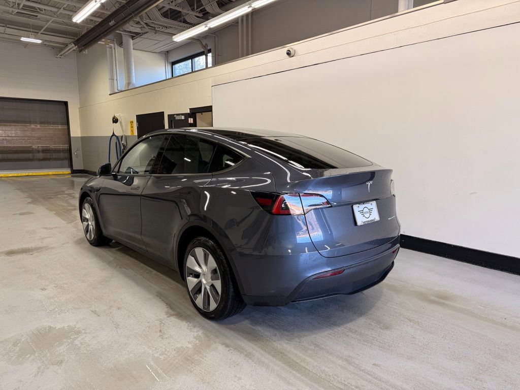 Used 2023 Tesla Model Y Long Range image 3