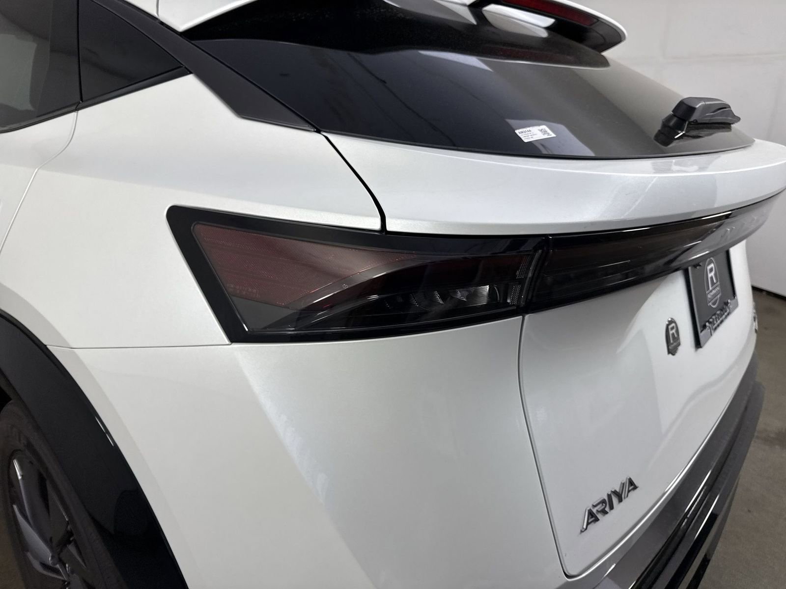 New 2025 Nissan Ariya AWD image 31