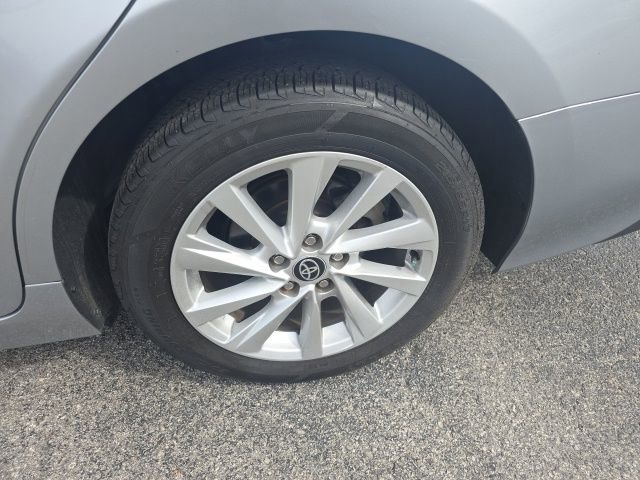 Used 2023 Toyota Camry LE image 32