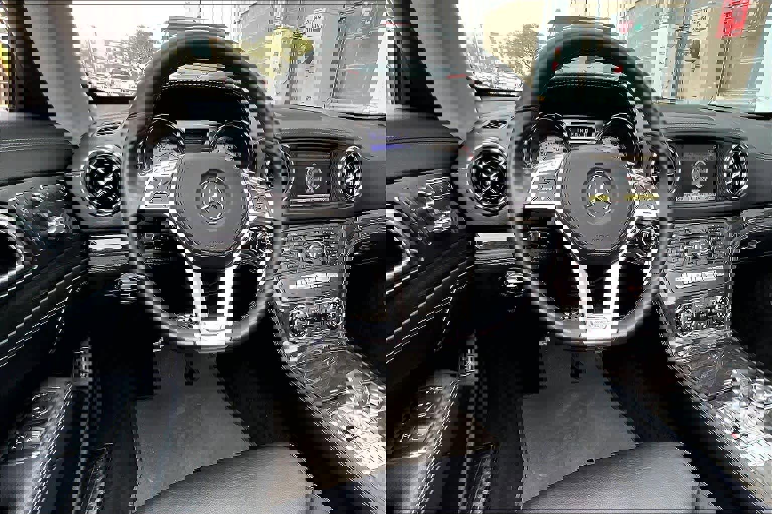 Used 2013 Mercedes-Benz SL 550 image 8