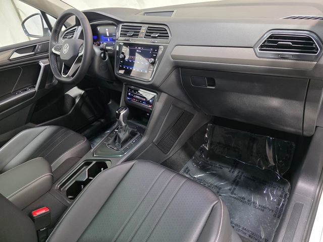 Certified 2022 Volkswagen Tiguan SE image 35