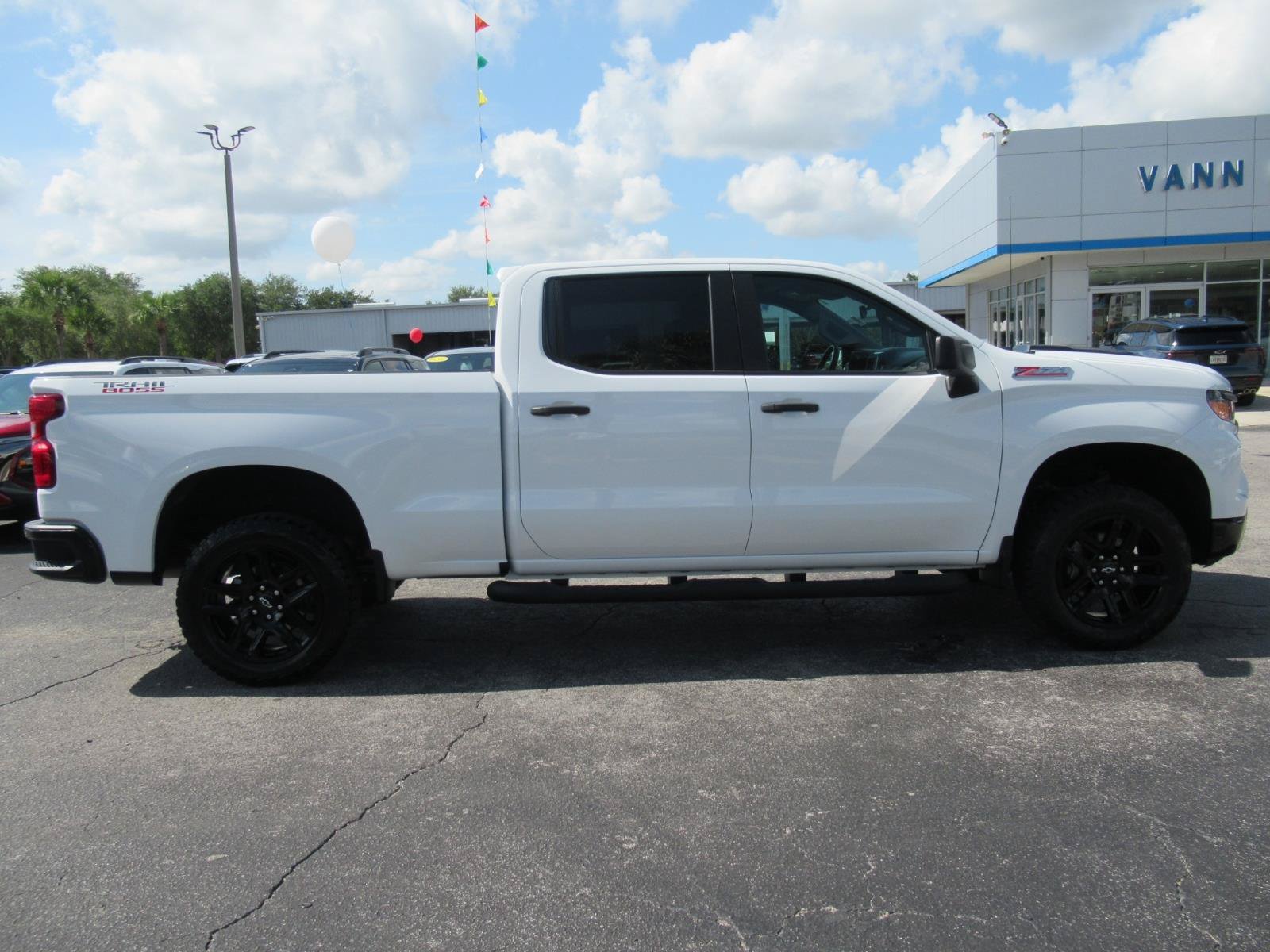 Used 2024 Chevrolet Silverado 1500 Custom Trail Boss w/ LPO, Dark Essentials Package AWD/4WD image 5