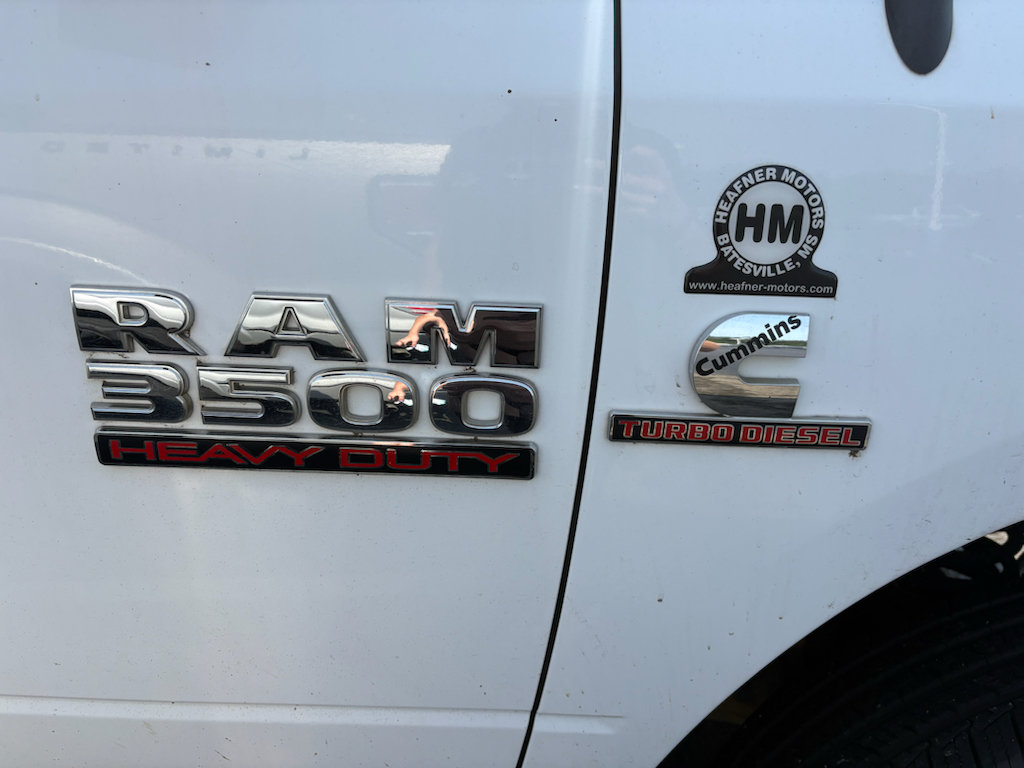 Used 2018 RAM 3500 Tradesman w/ Chrome Appearance Group AWD/4WD image 2
