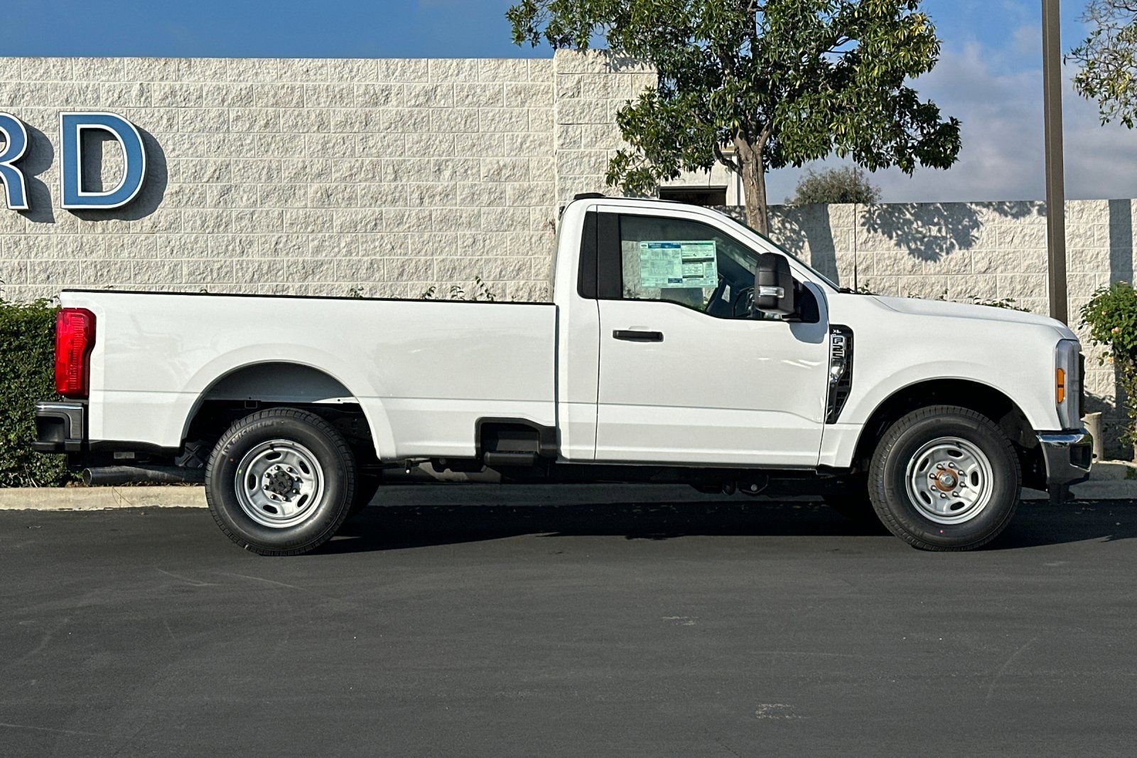 New 2026 Ford F250 XL w/ XL Chrome Package image 3