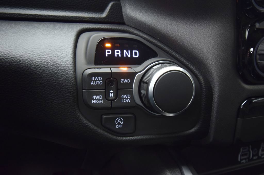 New 2026 RAM 1500 4x4 Crew Cab image 22