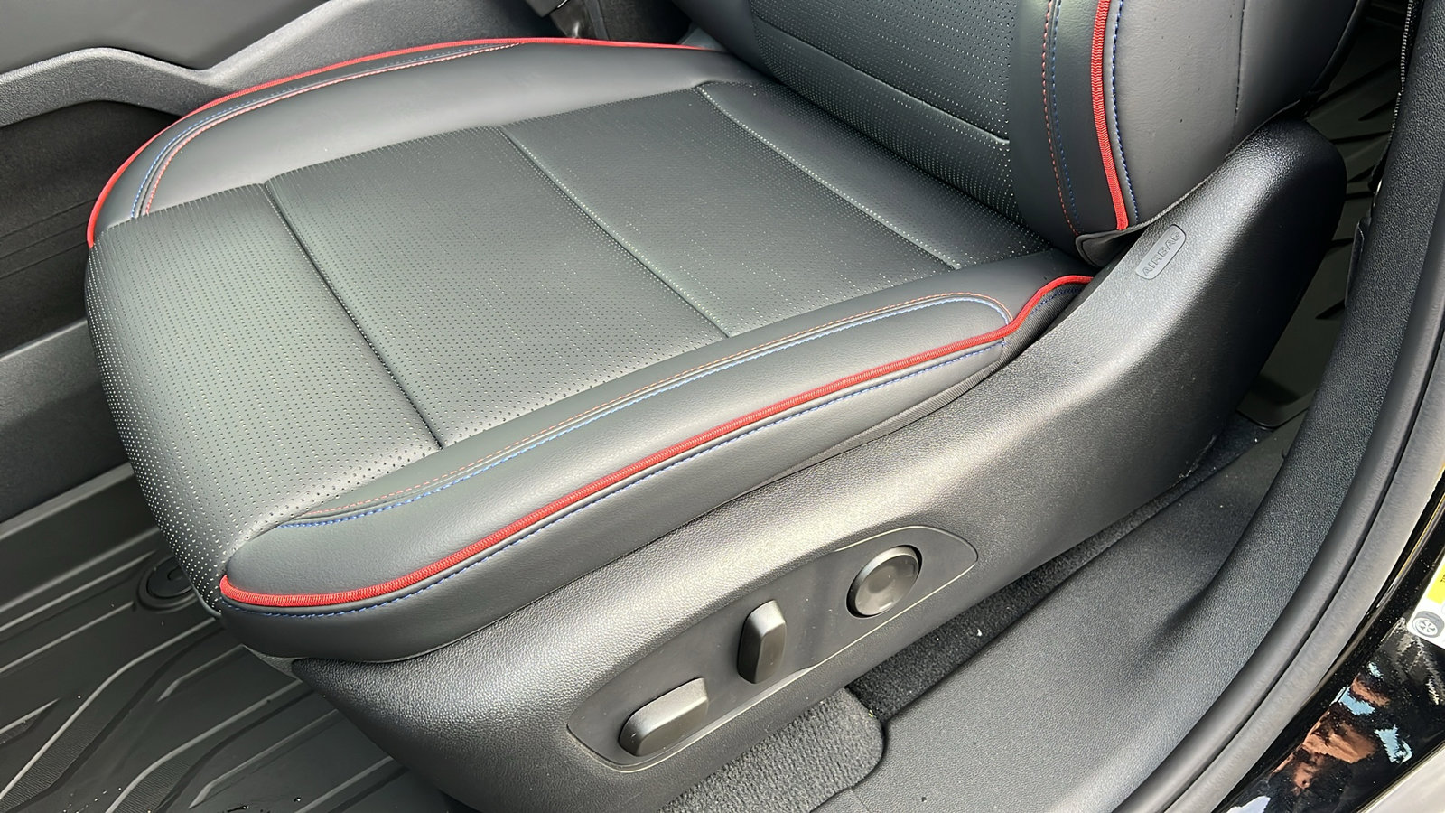 New 2024 Chevrolet Silverado EV RST image 19