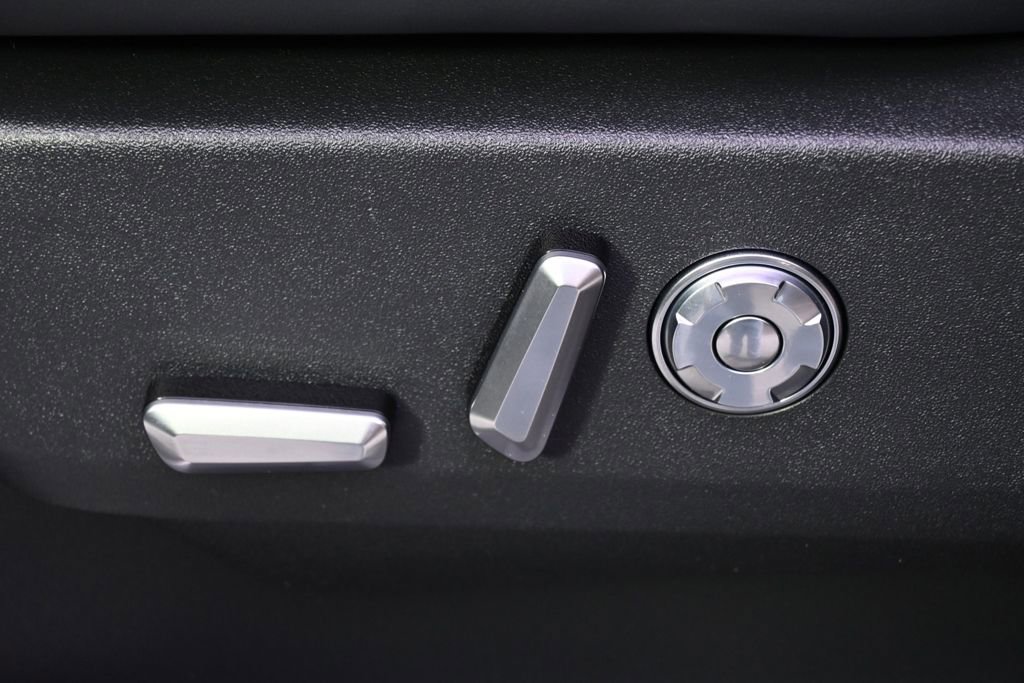 New 2026 Lincoln Navigator Reserve w/ Jet Appearance Package image 14