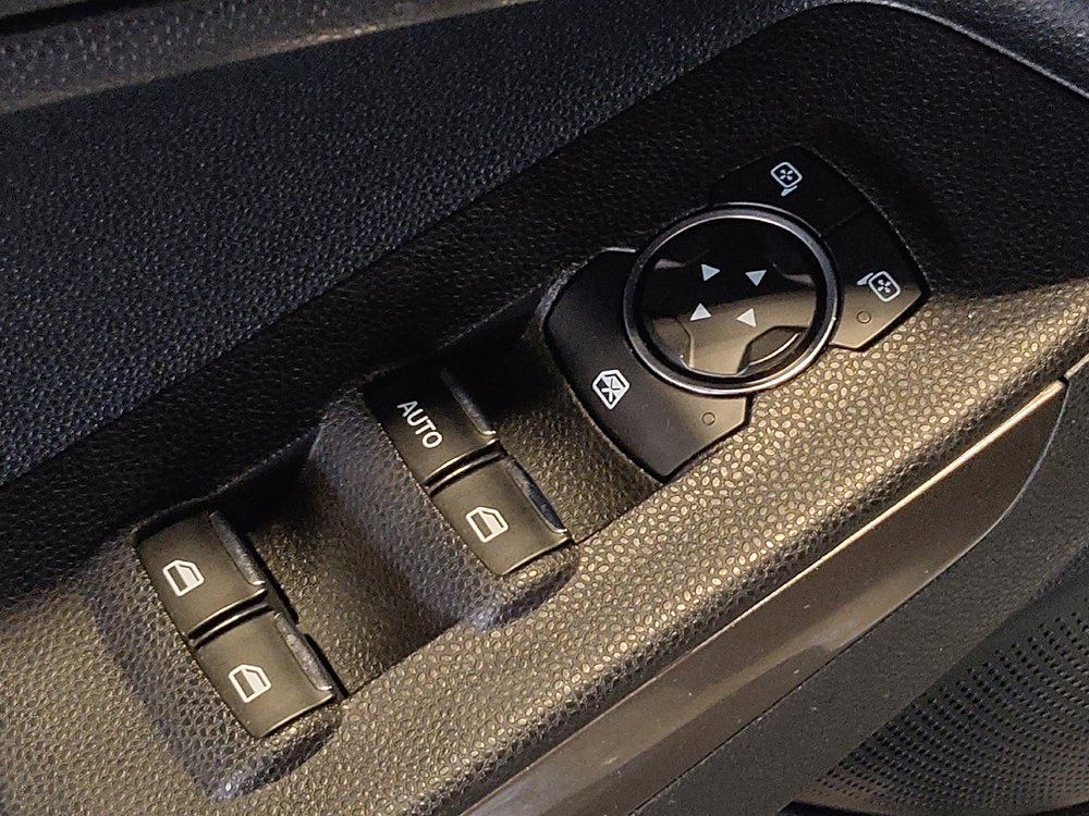 Used 2020 Ford EcoSport SE w/ SE Convenience Package FWD image 27