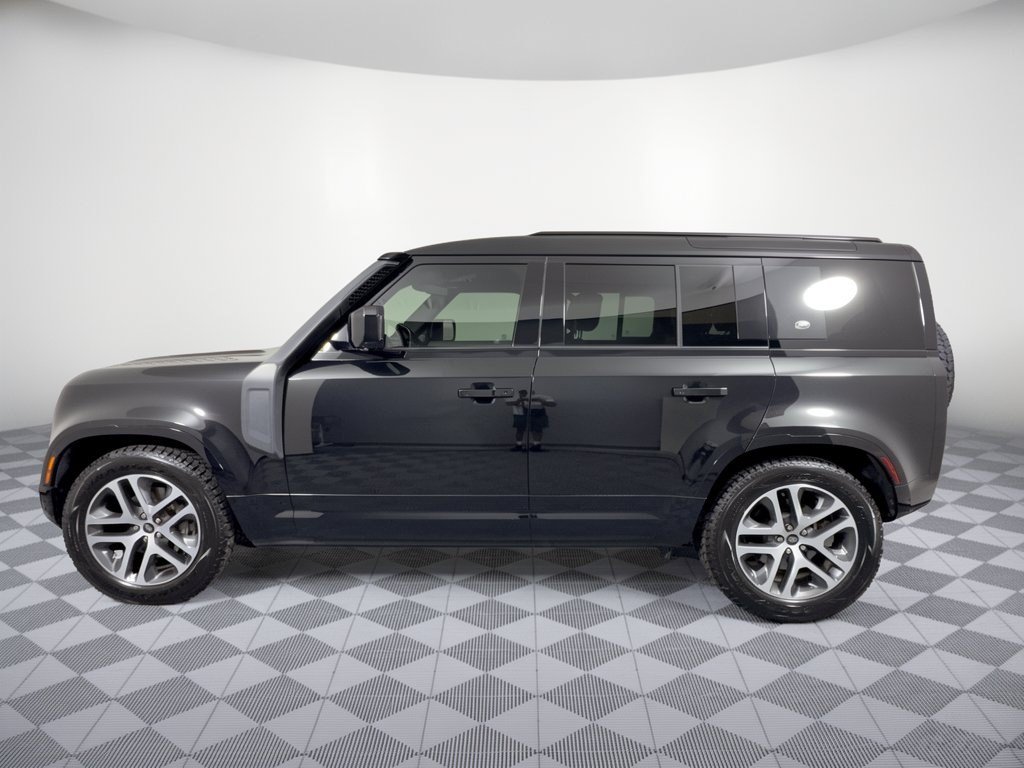 Used 2022 Land Rover Defender 110 XS Edition AWD/4WD image 2