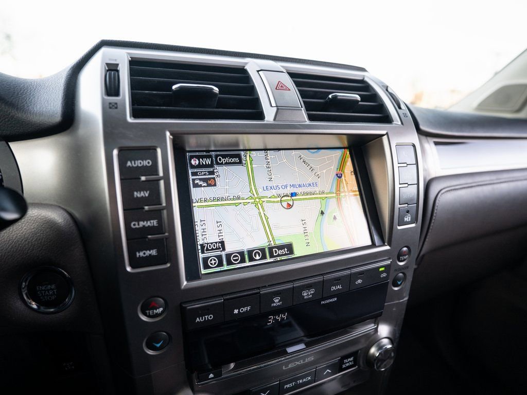 Used 2018 Lexus GX 460 image 26