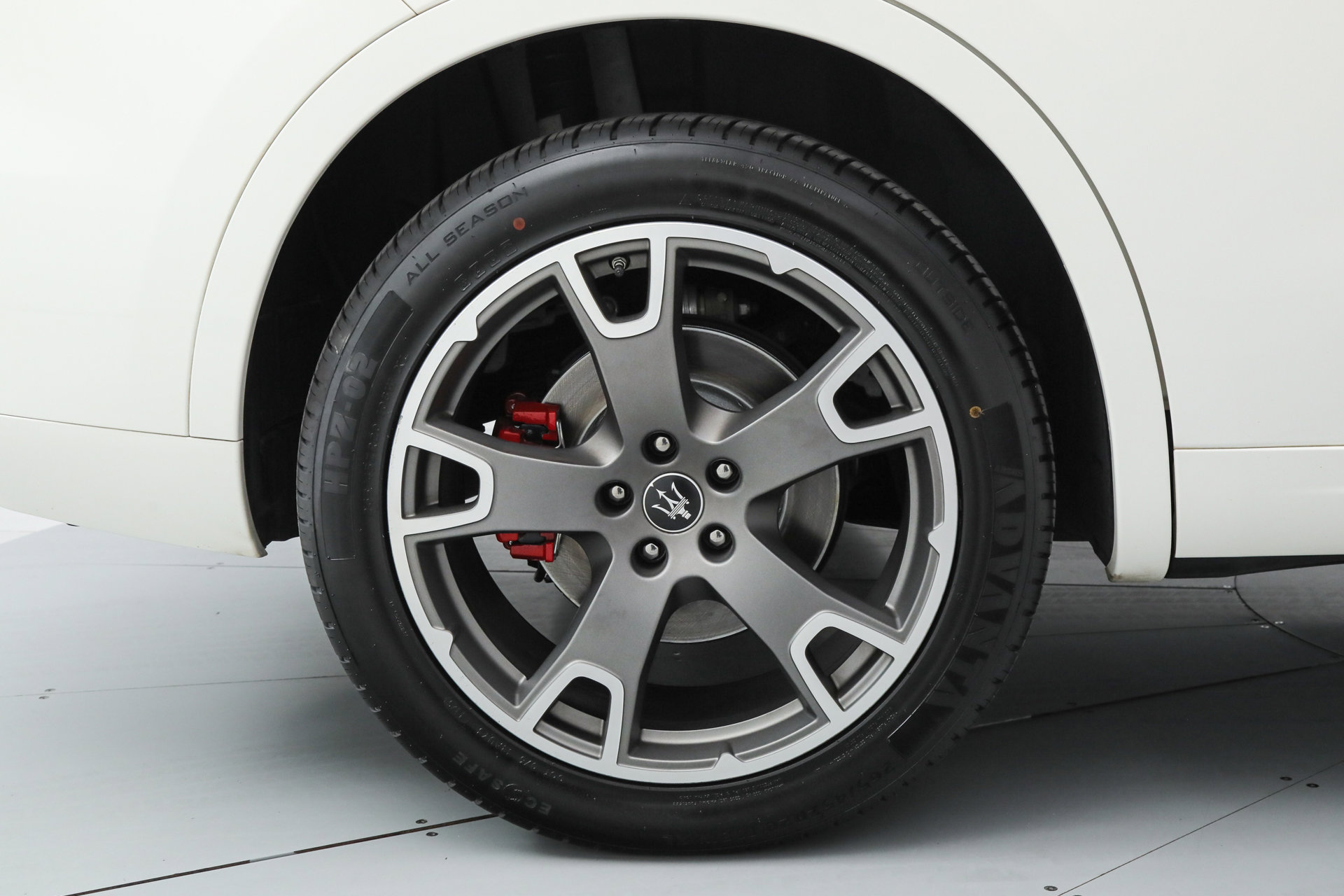 Certified 2023 Maserati Levante GT image 22