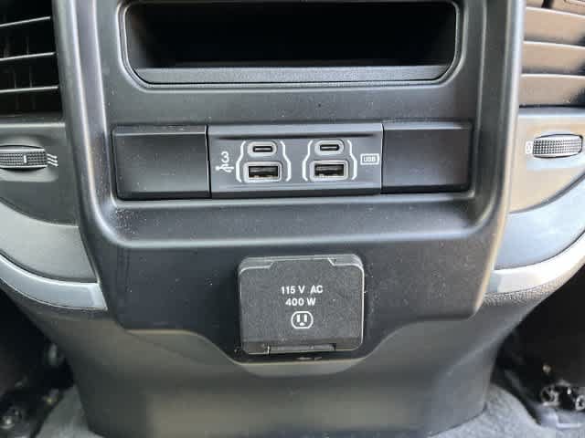 Used 2020 RAM 1500 Big Horn AWD/4WD image 18