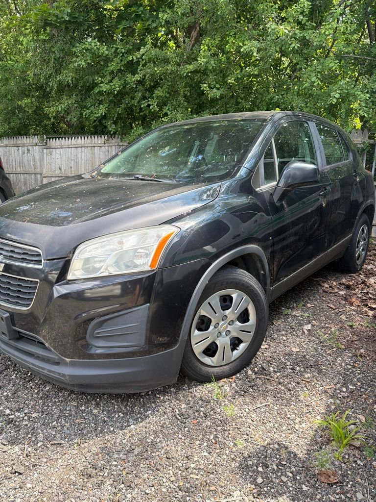 Used 2015 Chevrolet Trax LS FWD image 1