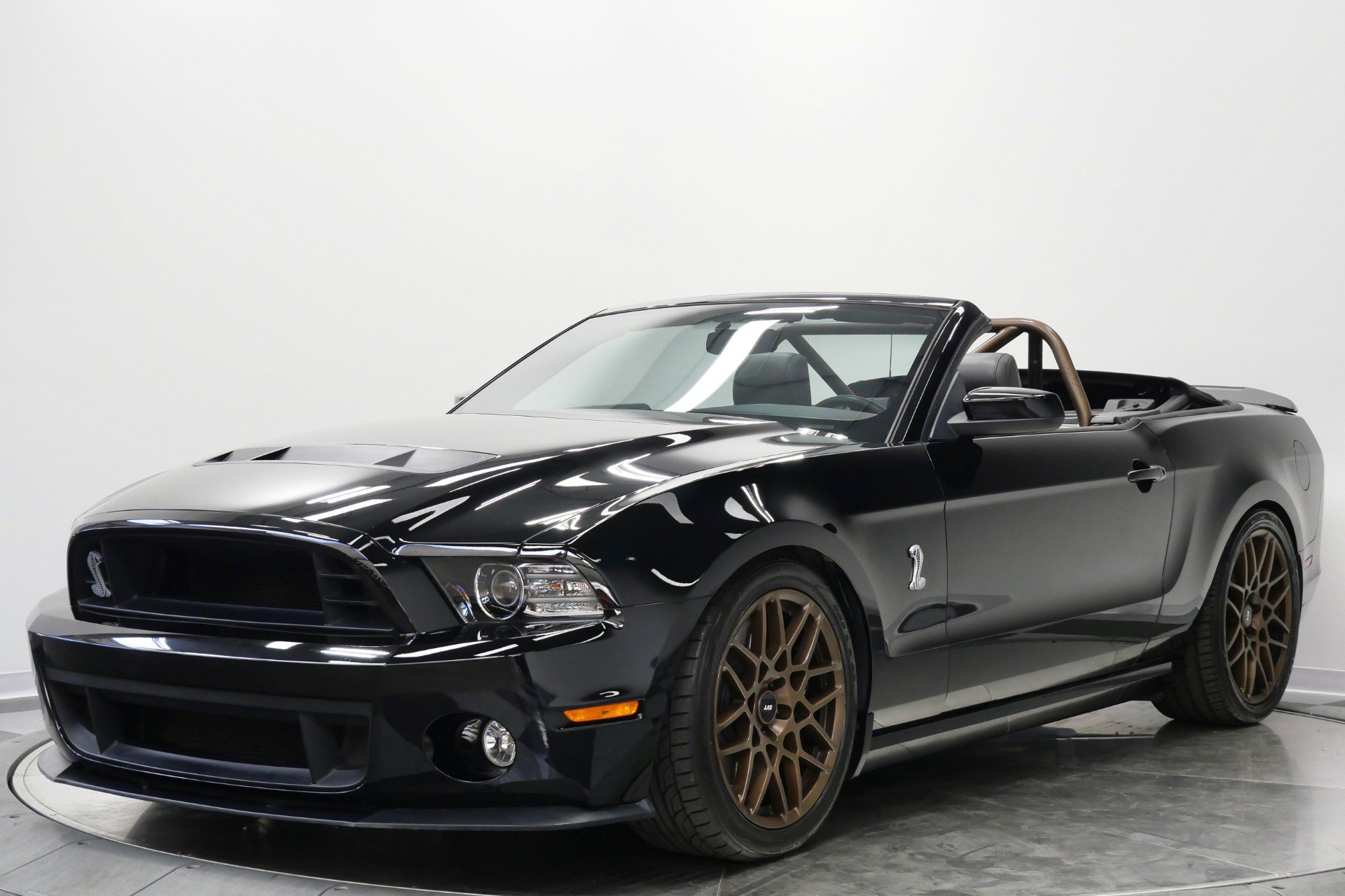 Used 2013 Ford Mustang Shelby GT500 RWD image 5
