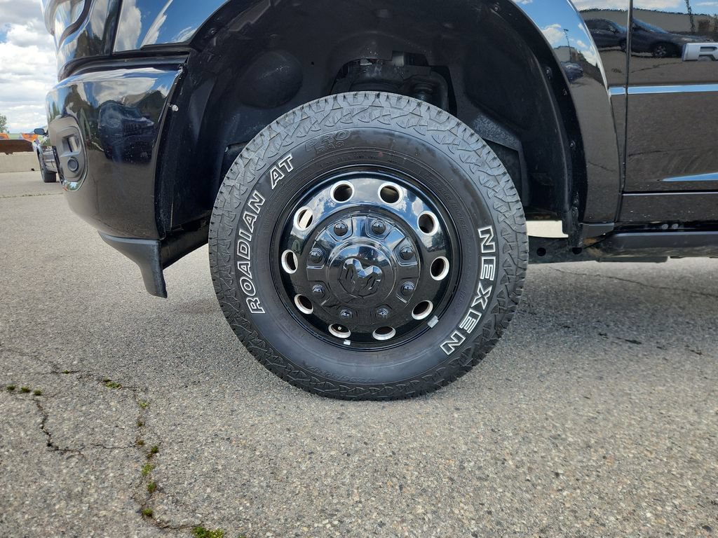 Used 2024 RAM 3500 Limited w/ Night Edition AWD/4WD image 26