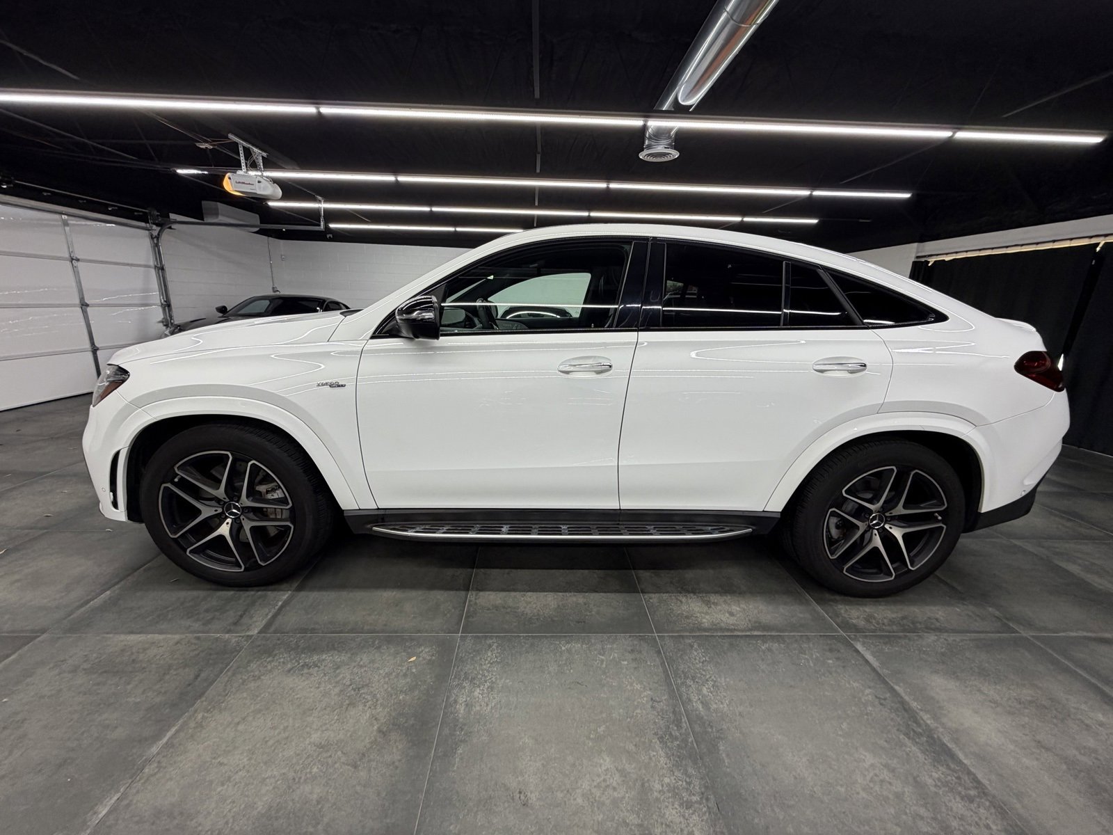 Used 2021 Mercedes-Benz GLE 53 AMG GLE 53 AMG image 3