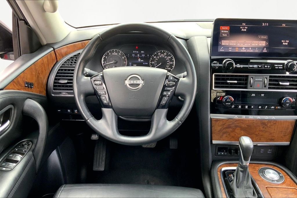 Used 2024 Nissan Armada SL w/ Captain's Chairs Package image 8