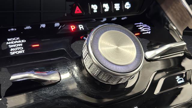 Used 2023 Jeep Grand Wagoneer 4WD image 39