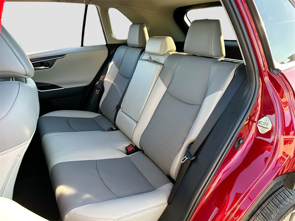 Used 2023 Toyota RAV4 Limited image 23