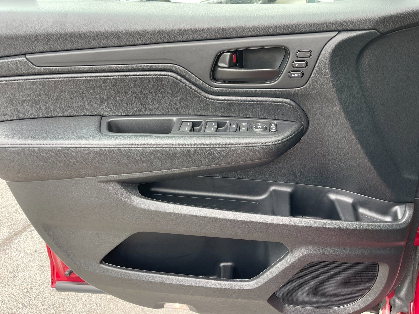 Used 2023 Honda Odyssey Sport image 12