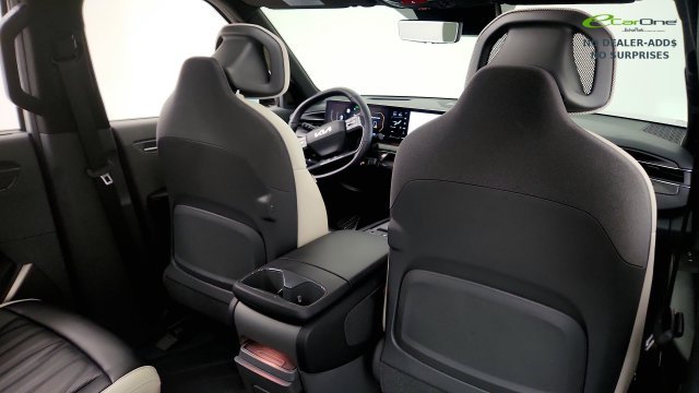 Used 2024 Kia EV9 GT-Line AWD/4WD image 40