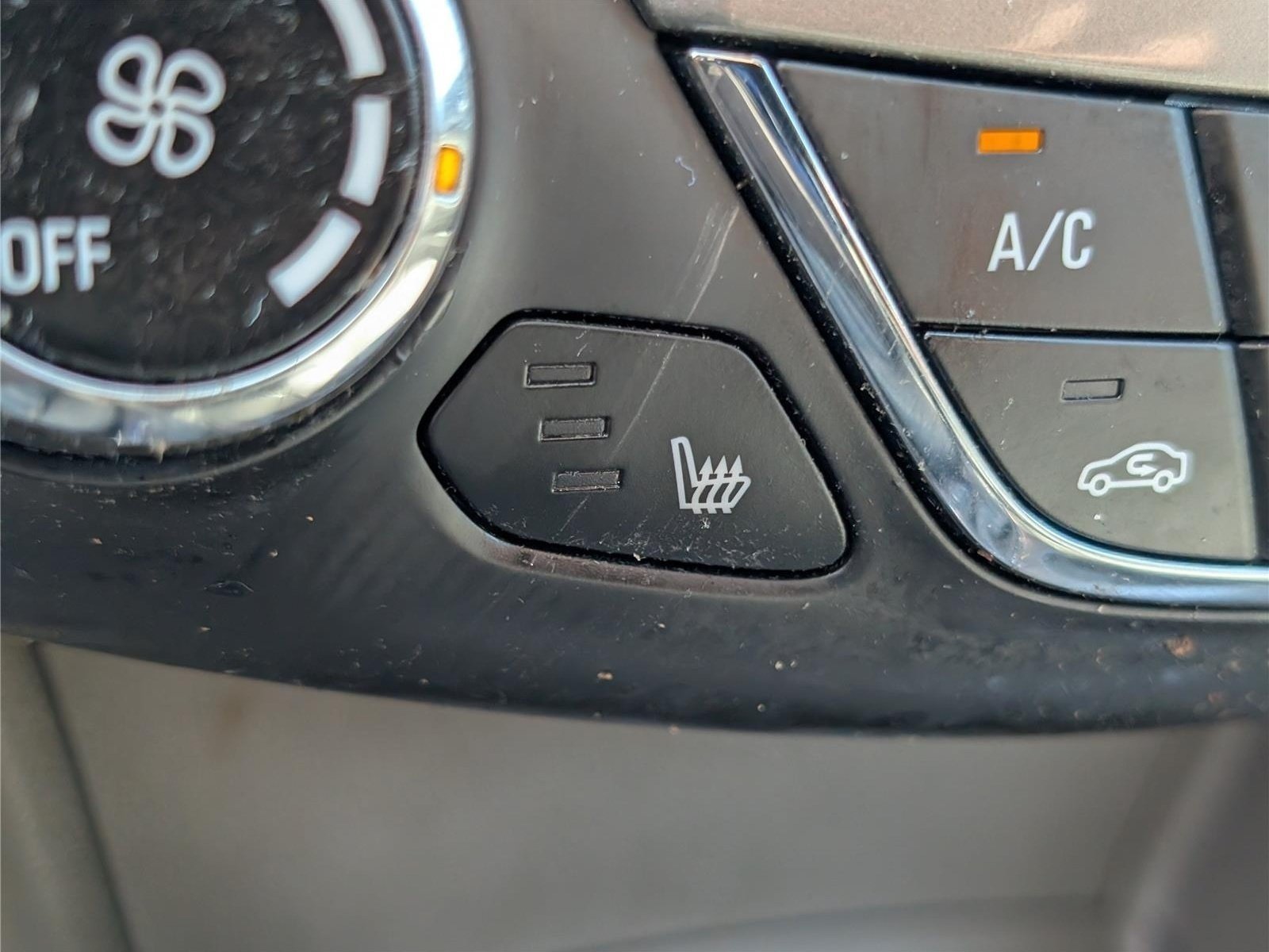 Used 2017 Chevrolet Cruze Premier FWD image 25