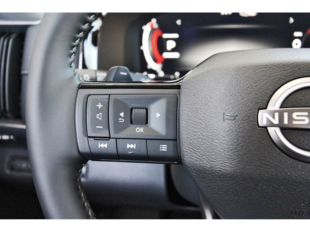 New 2026 Nissan Pathfinder SL image 15