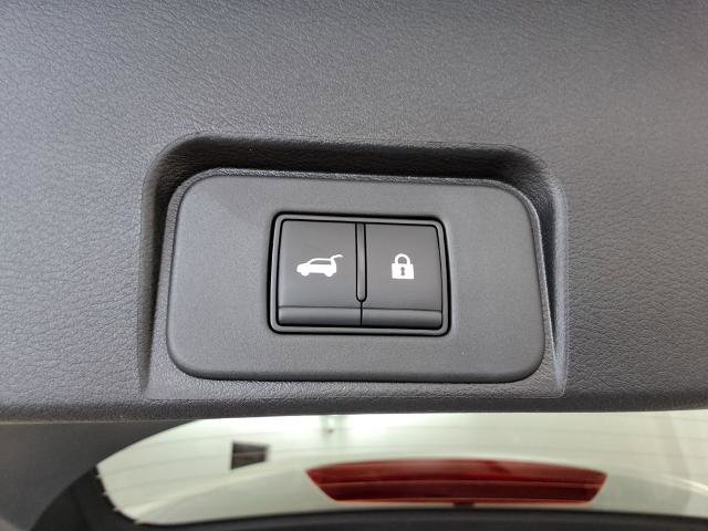 Certified 2026 Nissan Rogue SV FWD image 21