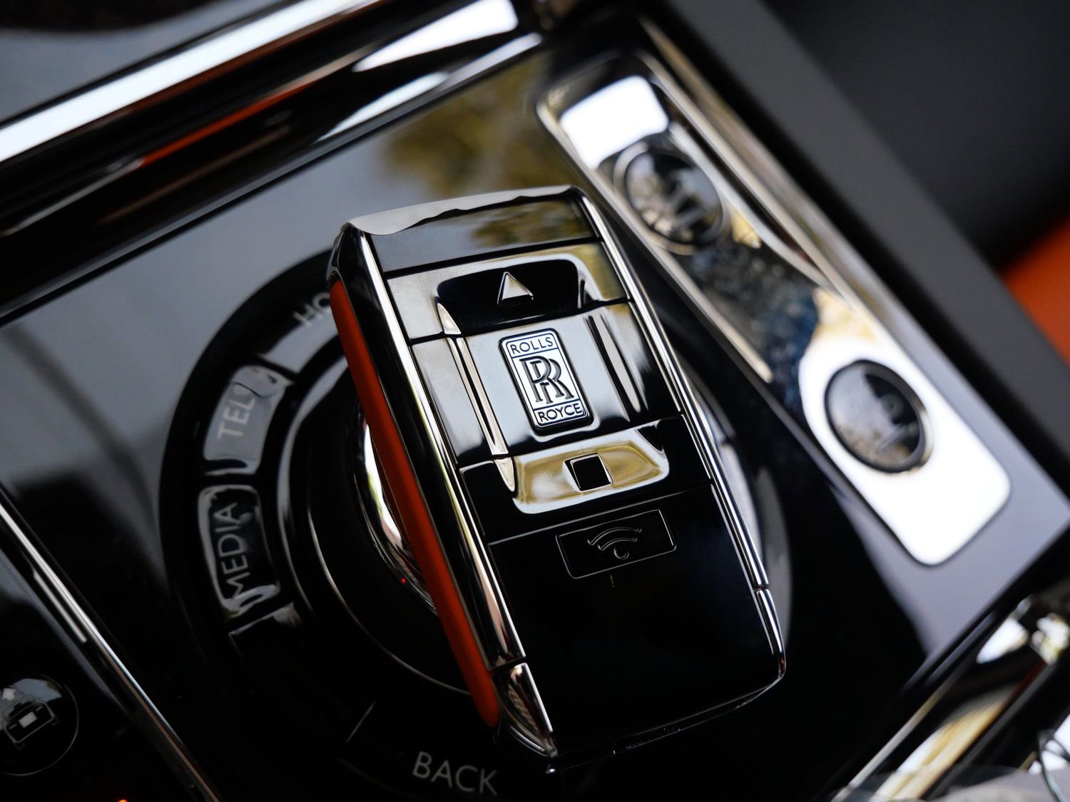 New 2026 Rolls-Royce Cullinan Black Badge AWD/4WD image 33