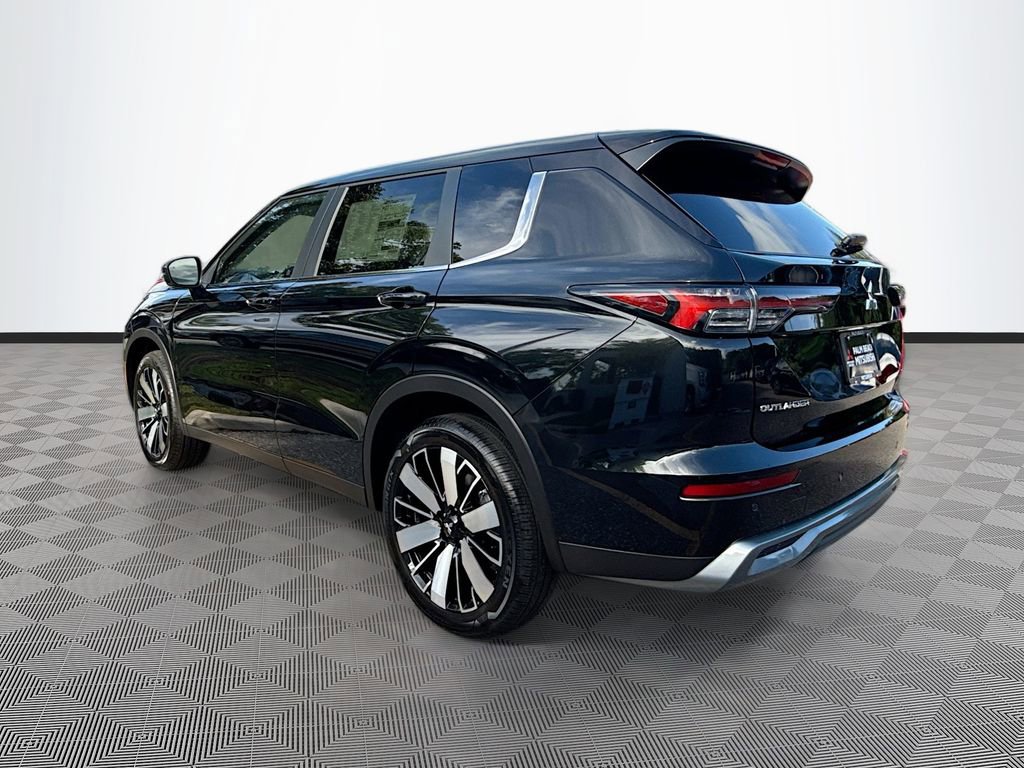 New 2025 Mitsubishi Outlander SE image 7