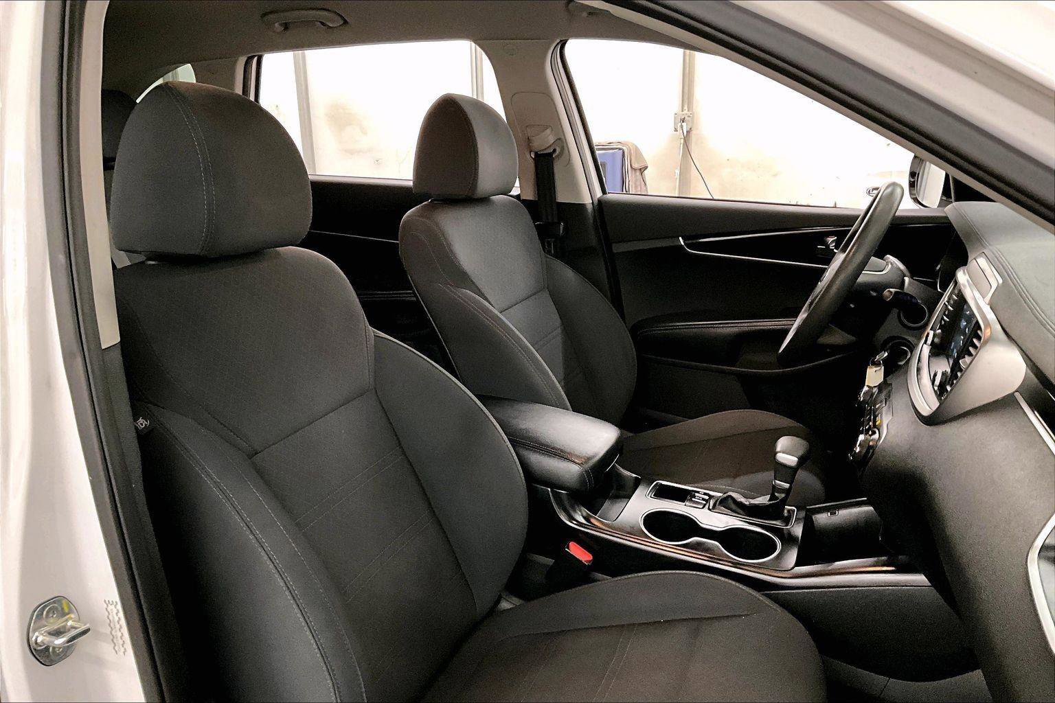 Used 2020 Kia Sorento AWD V6 image 8