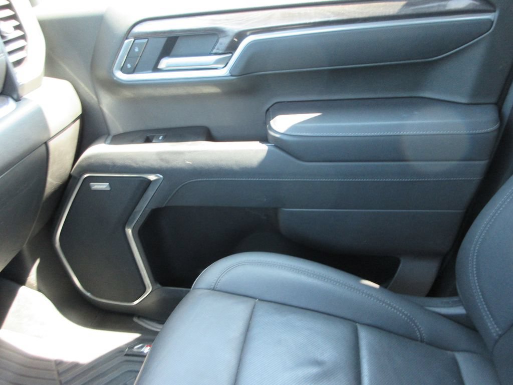 Certified 2025 Chevrolet Silverado 1500 LTZ AWD/4WD image 11