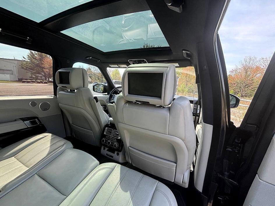 Used 2016 Land Rover Range Rover Supercharged image 23