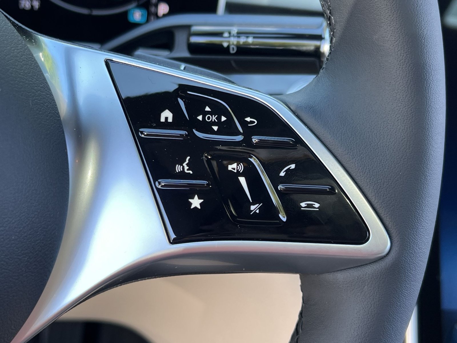 New 2026 Mercedes-Benz C 300 4MATIC Sedan image 37