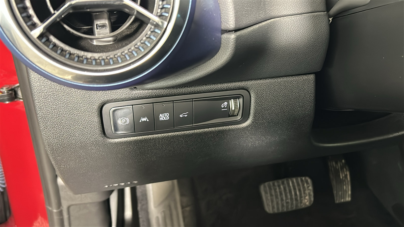 Used 2025 Chevrolet Equinox EV LT w/ Convenience Package AWD/4WD image 24