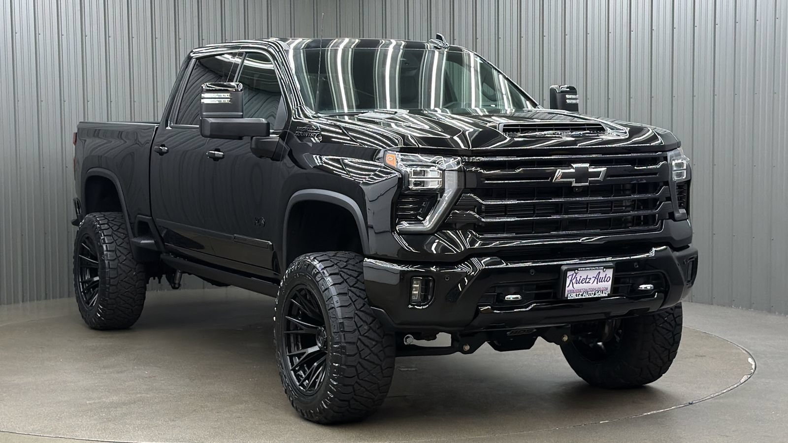 Used 2025 Chevrolet Silverado 2500 High Country w/ Midnight Edition AWD/4WD image 7