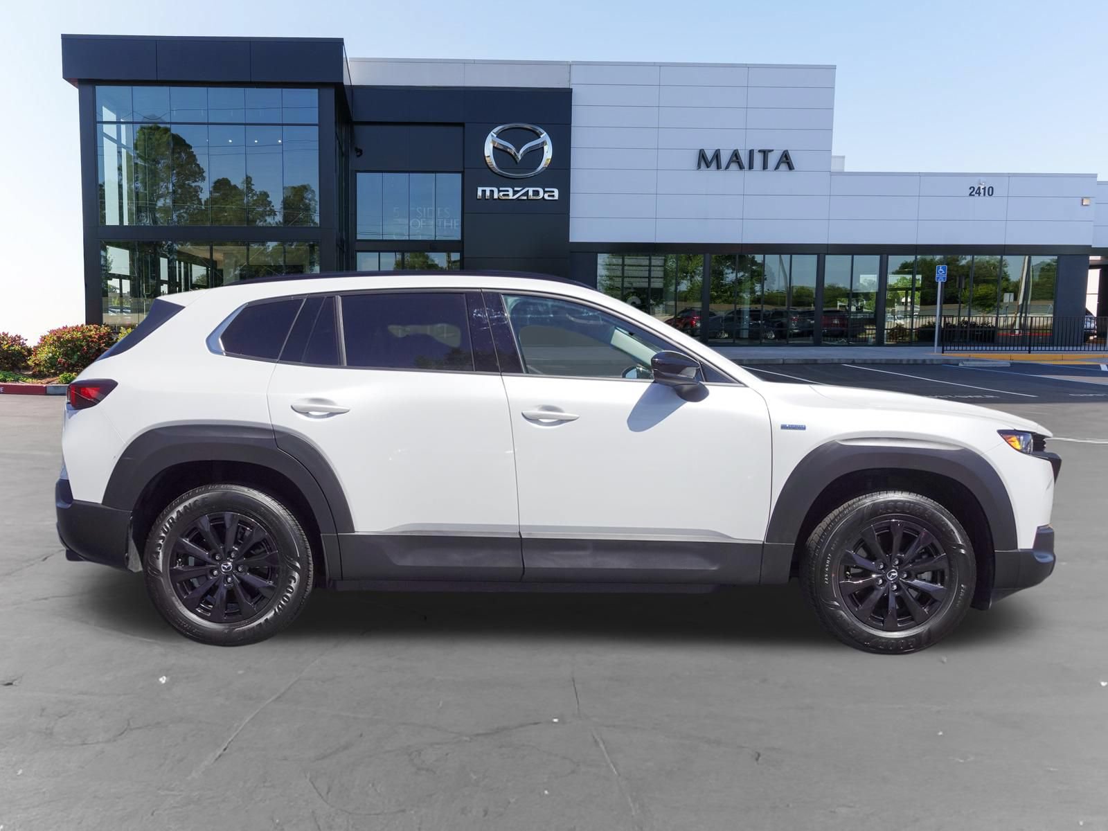 Certified 2025 MAZDA CX-50 AWD 2.5 Hybrid w/ Premium Pkg image 2